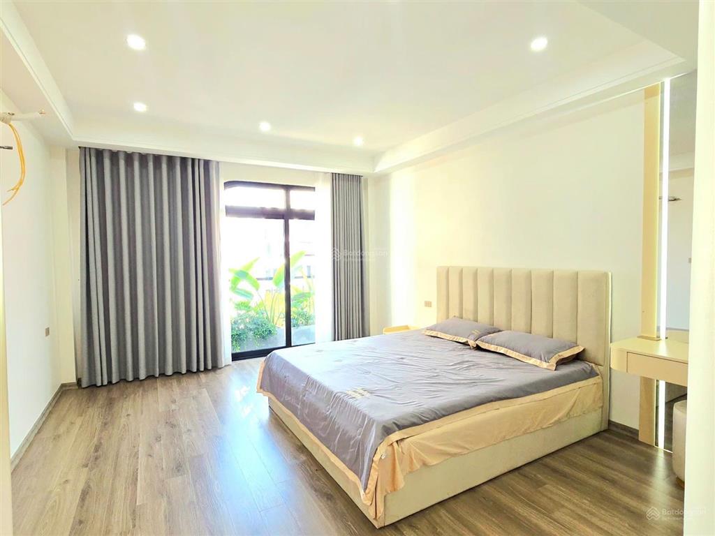Hàng hiếm thạch bàn ô tô vào nhà, thang máy riêng, khu vực đang thay đổi từng ngày