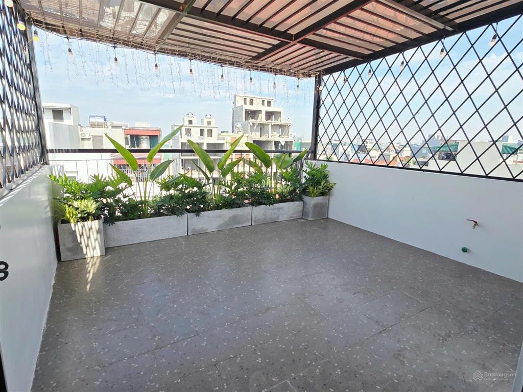Hàng hiếm thạch bàn ô tô vào nhà, thang máy riêng, khu vực đang thay đổi từng ngày