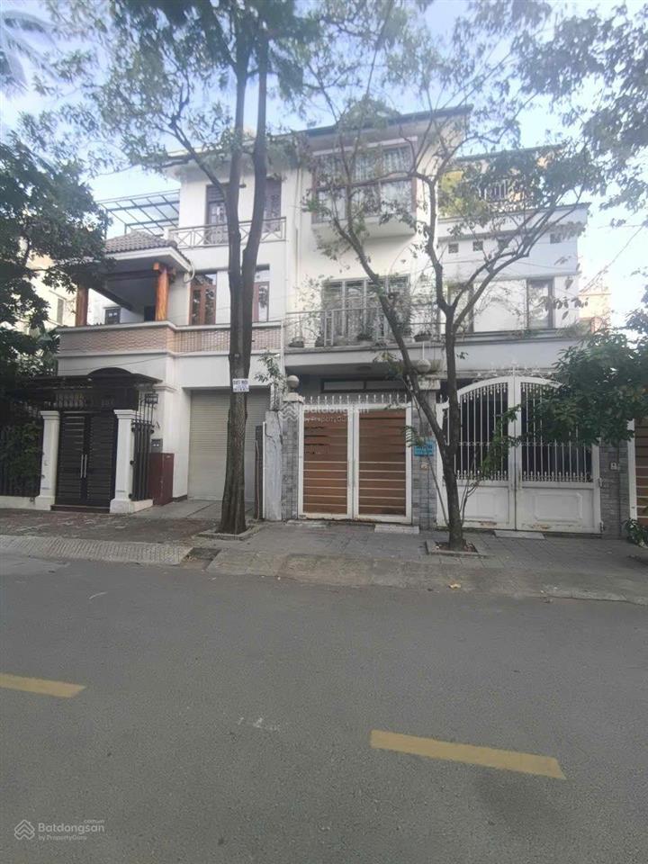 Bán nhà riêng 159m² mặt tiền 10.2m 4 tầng