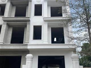 Lô liền kề duy nhất 100m2 giá 3.7 tỷ vào việc luôn