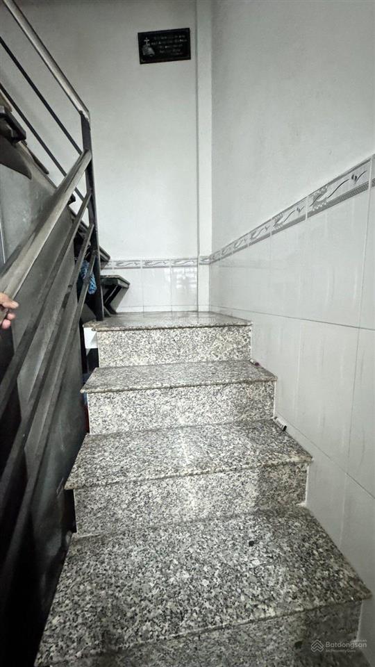 Quận 8 ] hẻm thẳng 1 trục  gần mặt tiền đường  vị trí đẹp  thuận tiện qua quận 5& 10 chỉ 5p.