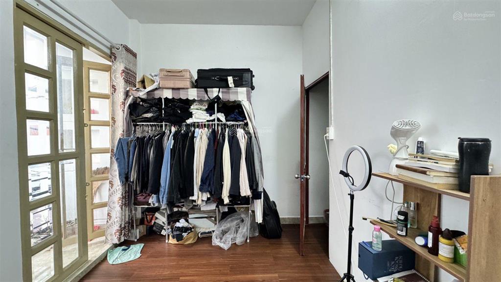 Quận 8 ] hẻm thẳng 1 trục  gần mặt tiền đường  vị trí đẹp  thuận tiện qua quận 5& 10 chỉ 5p.