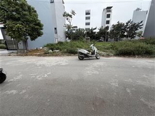 Bán đất tại tái định cư phương nhị liên ngọc hồi, 6,4 tỷ, 30m2, giá siêu hời