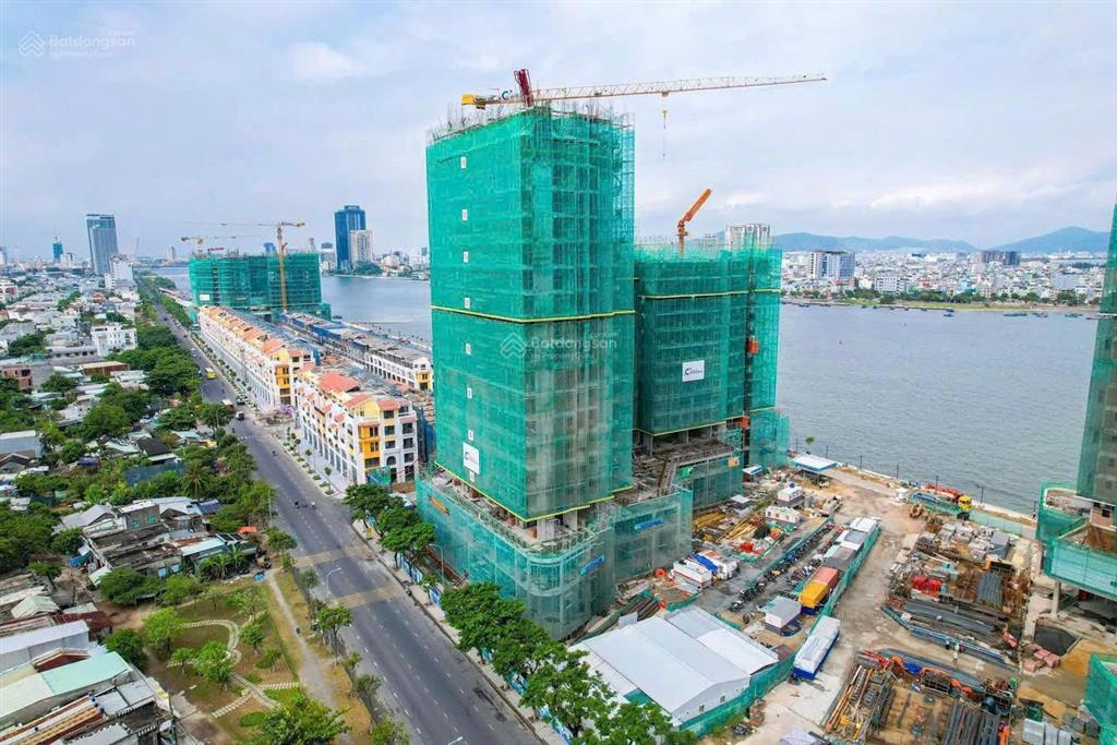Hiếm có! một căn 2br hiếm có, đẹp view sông hàn, pháo hoa diff dự án sun symphony giá tốt