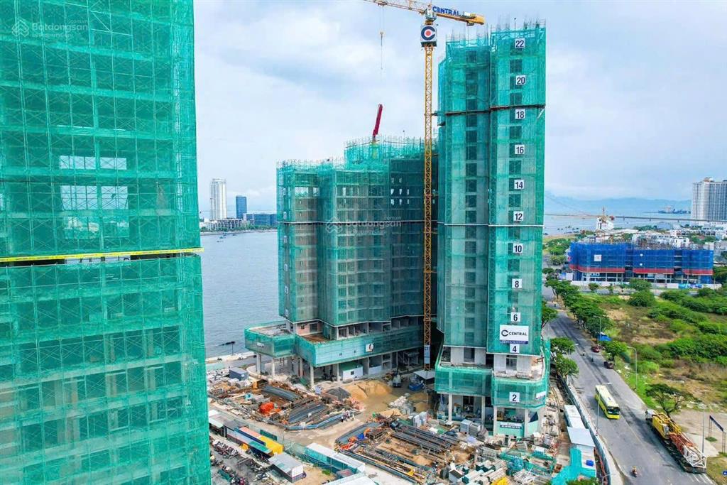 Hiếm có! một căn 2br hiếm có, đẹp view sông hàn, pháo hoa diff dự án sun symphony giá tốt