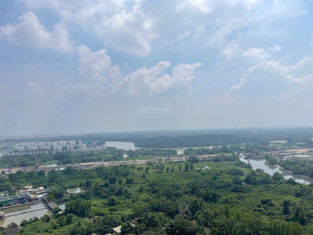 Bán studio s102 vinhomes grandpark,30.1m2,view sông, full nội thất, đã có sổ hồng, sẵn hđ thuê 5.7t