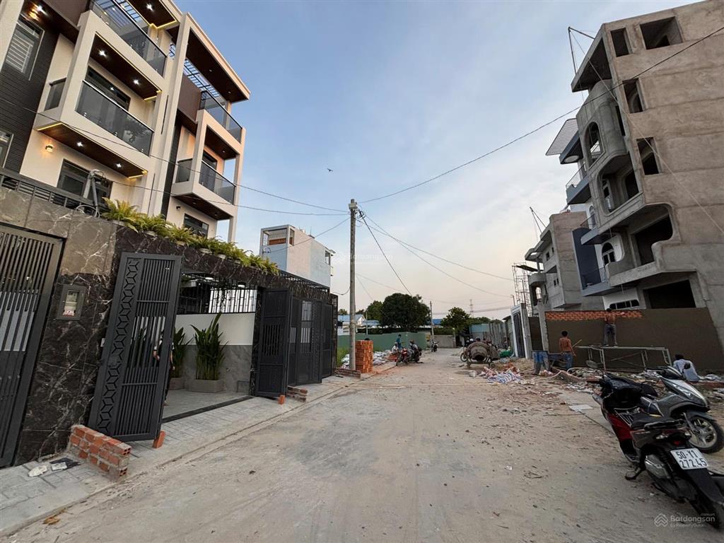 Khu nhà phố mới xây dựng đường thạnh lộc 27 ngay chung cư thạnh lộc (4x20)m trệt 3 lầu