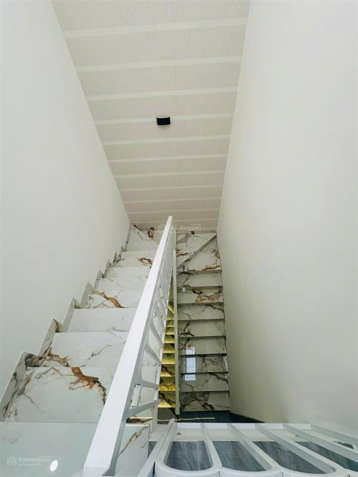 Nhà mới 3 lầu cần bán nhanh (4,3x24)m tại thạnh xuân 38, p. thới an, tp.hcm