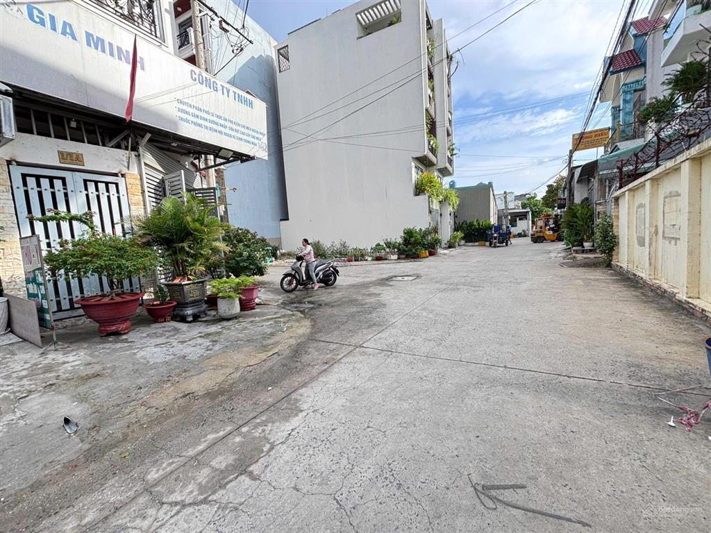 Nhà mới 1trệt 1lửng 2lầu sân thượng đường thạnh xuân 38, phường thới an, ngay trường hoa đỗ quyên