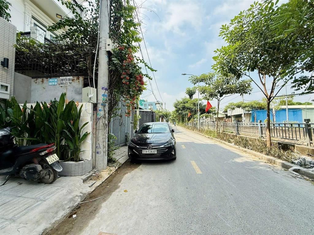 Dãy nhà mặt phố thạnh lộc 29, (4,3x15)m trệt lửng 3 lầu mới thiết kế hiện đại