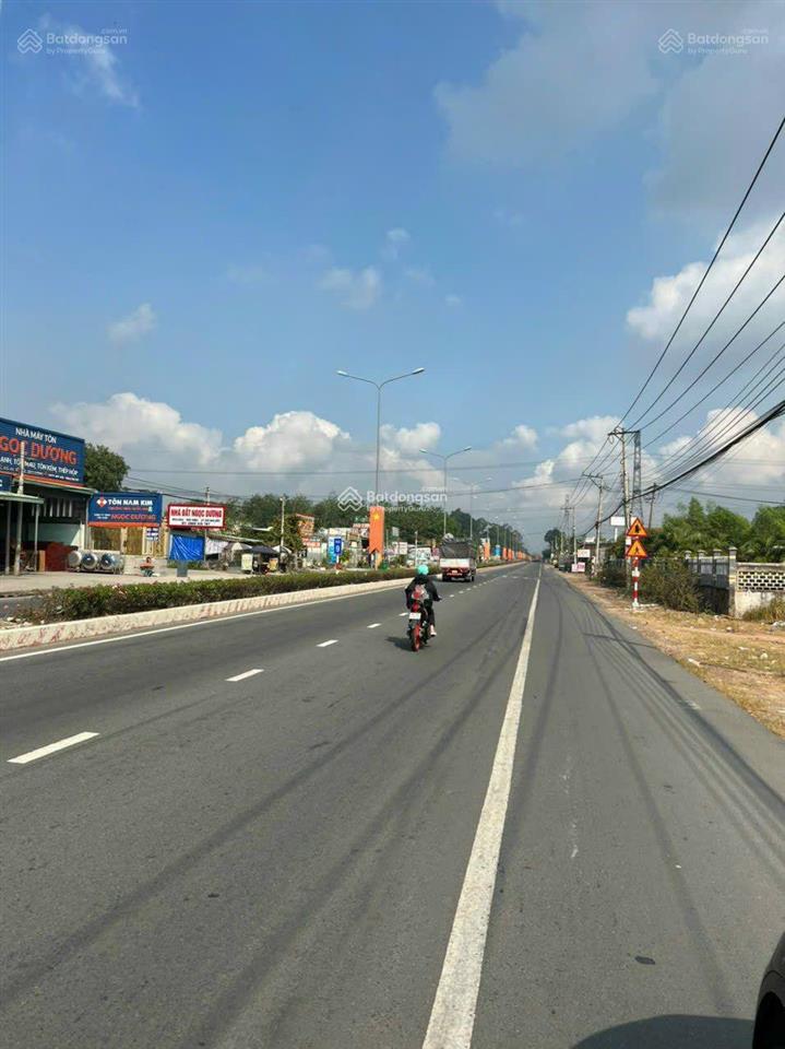 Bán đất mặt tiền sông 1.527m2 tại phú an, bình dương