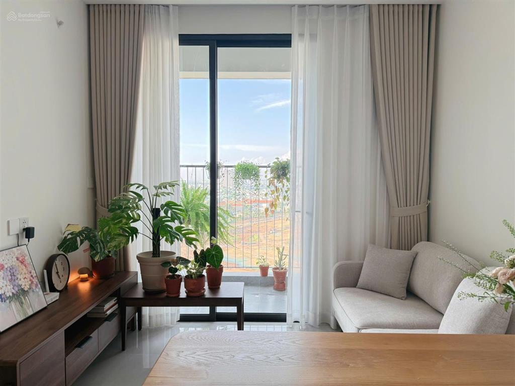 Bán căn hộ 1+ full nội thất xịn, dọn vào ở ngay a&t sky garden