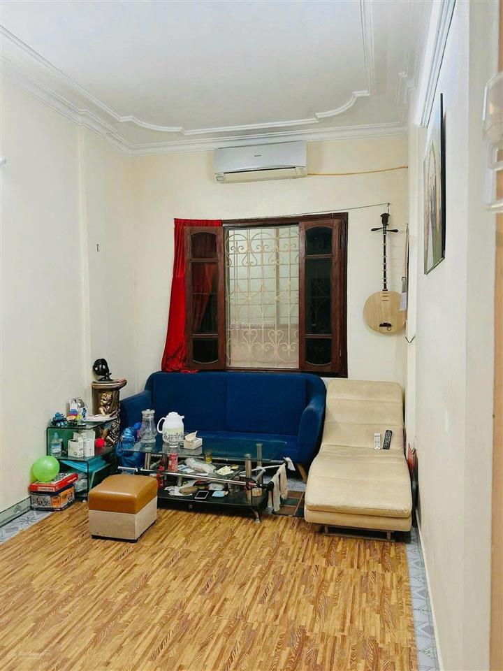 Cho thuê nr tại đống đa, 35m2x4t, 3pn, 3wc, ở gđ