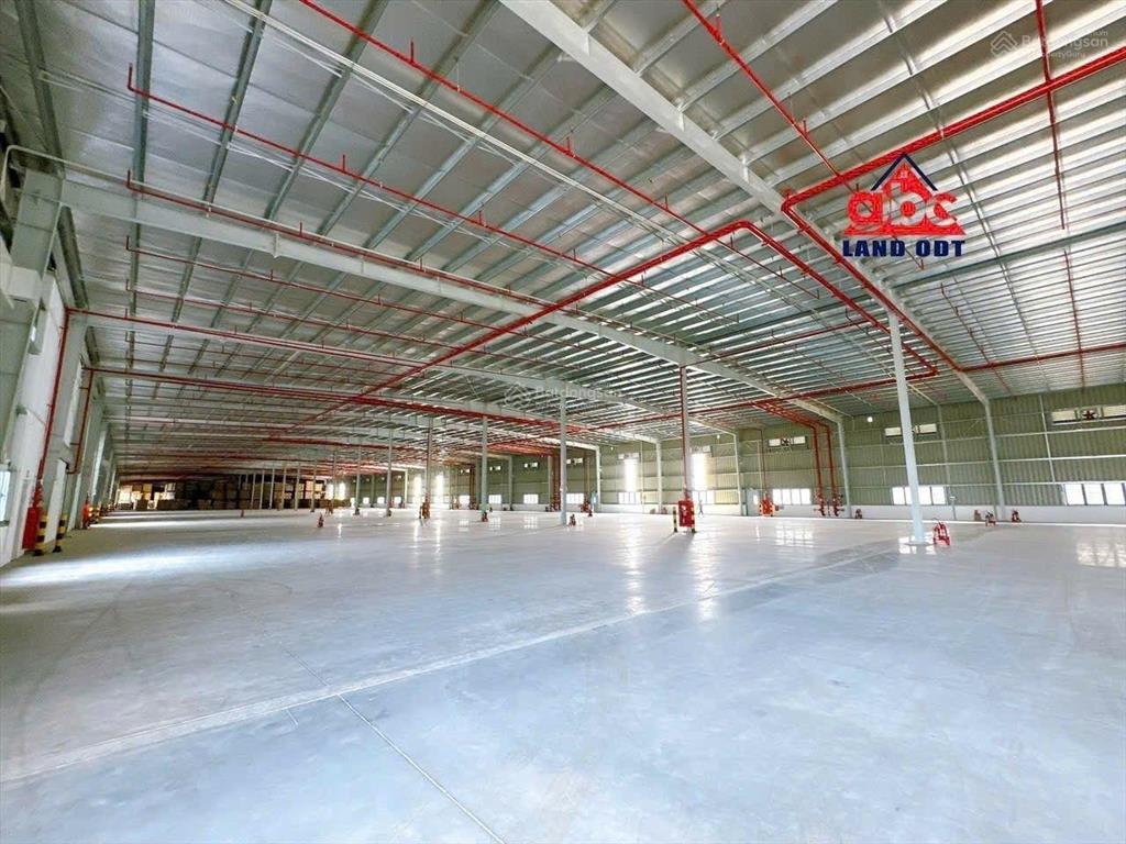 Cho thuê xưởng sx 4800m2 mới. chỉ 103.680đ/m2/th. tổng diện tích 9600m2. kcn long thành đồng nai