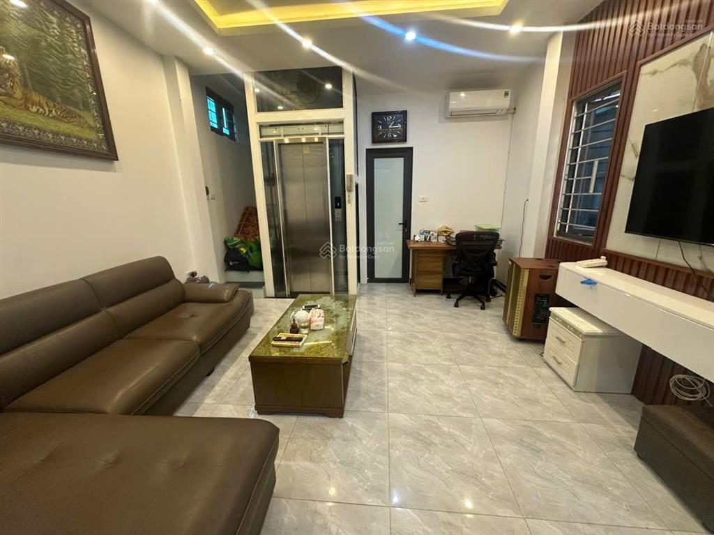 Bán nhà ngô thì nhậm, hà đông 52m 6t, ô tô, thang máy chỉ nhỉnh 11 tỷ