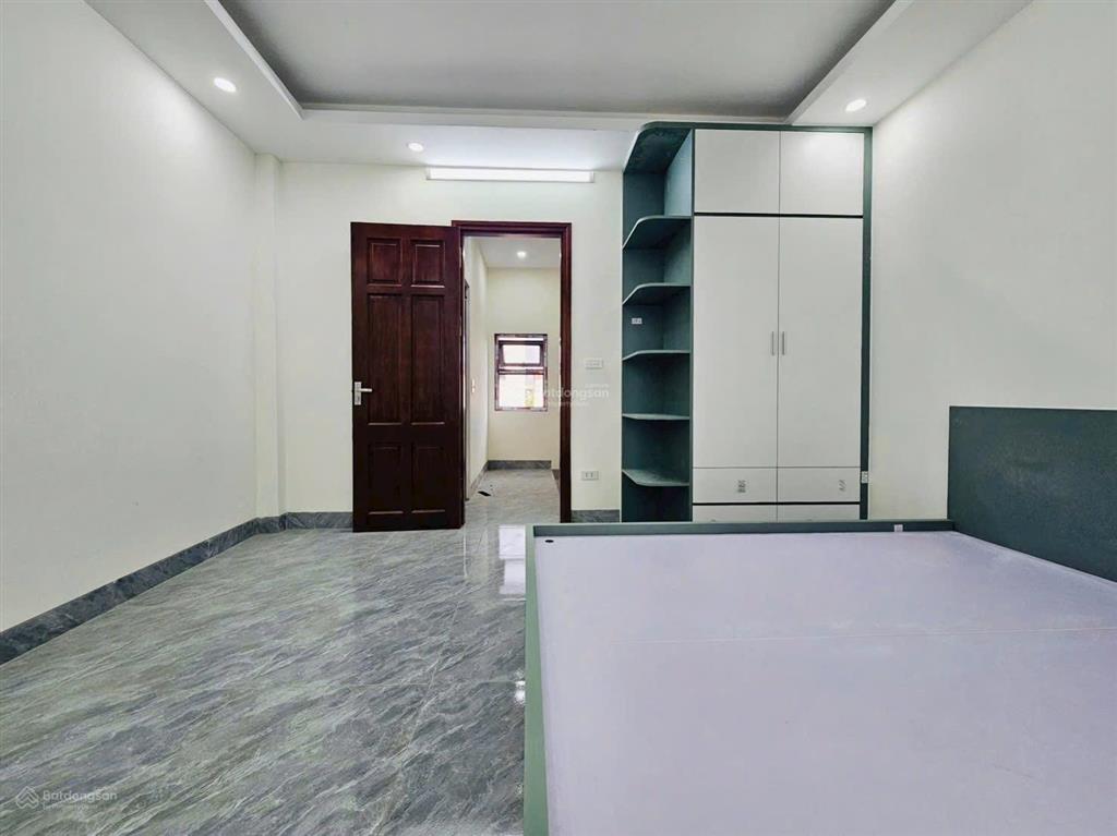 Chính chủ bán chung cư mini 52m, 6t, thang máy, phân lô, ô tô, gần phố chỉ nhỉnh 11 tỷ