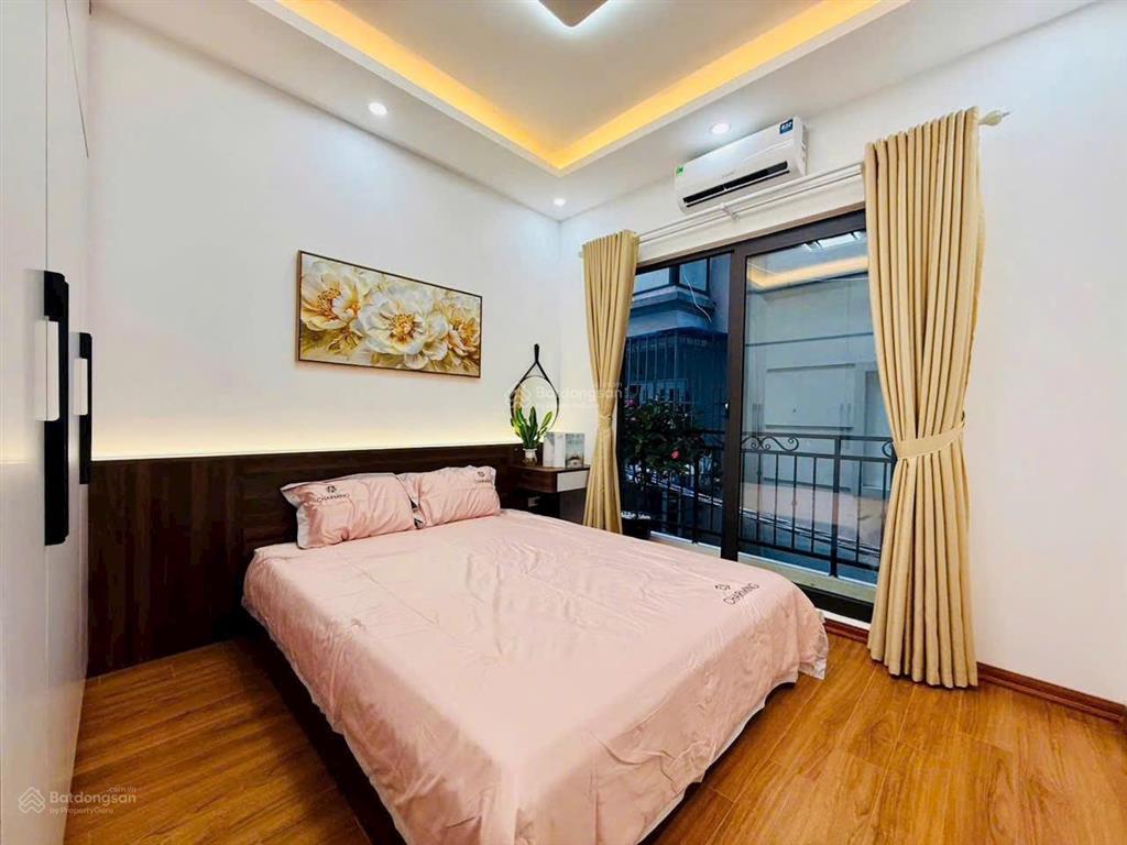 Chính chủ bán liền kề ngô thì nhậm 40m 4t, phân lô, vỉa hè chỉ nhỉnh 12 tỷ