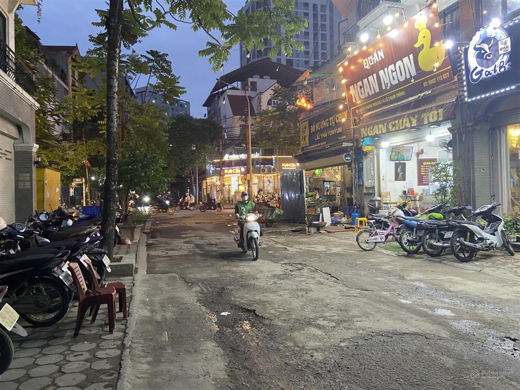 Kinh doanh đỉnh kết hợp vừa ở liền kề phùng khoang 67m 4t, phân lô, vỉa hè chỉ nhỉnh 17 tỷ