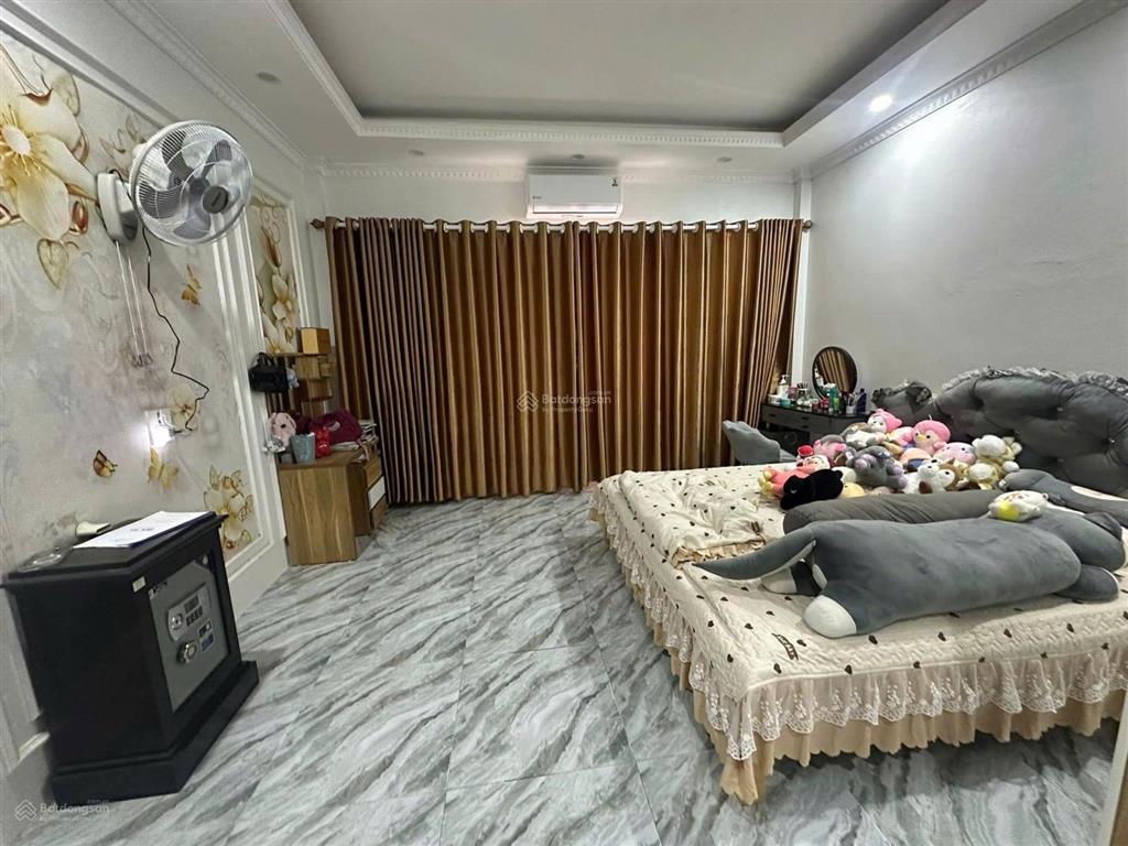 Chính chủ bán nhà mặt phố kinh doanh, 45m 5t tại văn quán, hà đông chỉ nhỉnh 10 tỷ