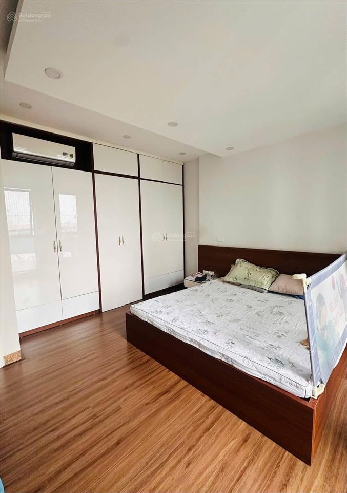 Chính chủ bán nhà mặt phố yên phúc, lô góc 52m 4t kinh doanh, ô tô đỗ gần sát phố nguyễn khuyến