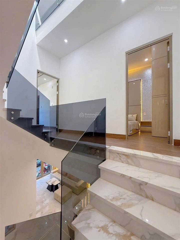 Chính chủ bán nhà ỷ la, dương nội 42m2, 4t, dân xây, gần ô tô, gần lê trọng tấn chỉ hơn 6 tỷ