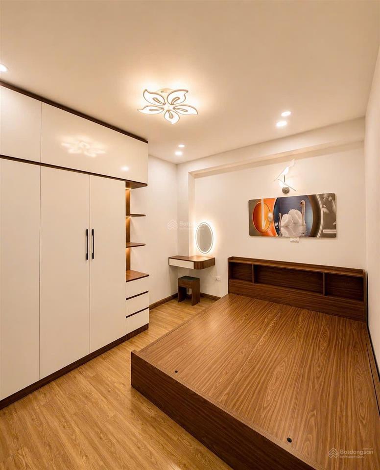 Bán nhà văn quán, hà đông 30m 5t, lô góc, gần phố chỉ nhỉnh 6 tỷ