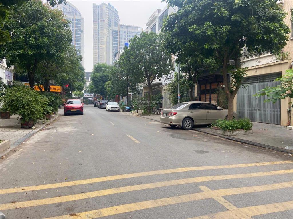 Liền kề văn phú 68m 4t, trục chính kinh doanh, gần công viên trường học chỉ nhỉnh 15 tỷ