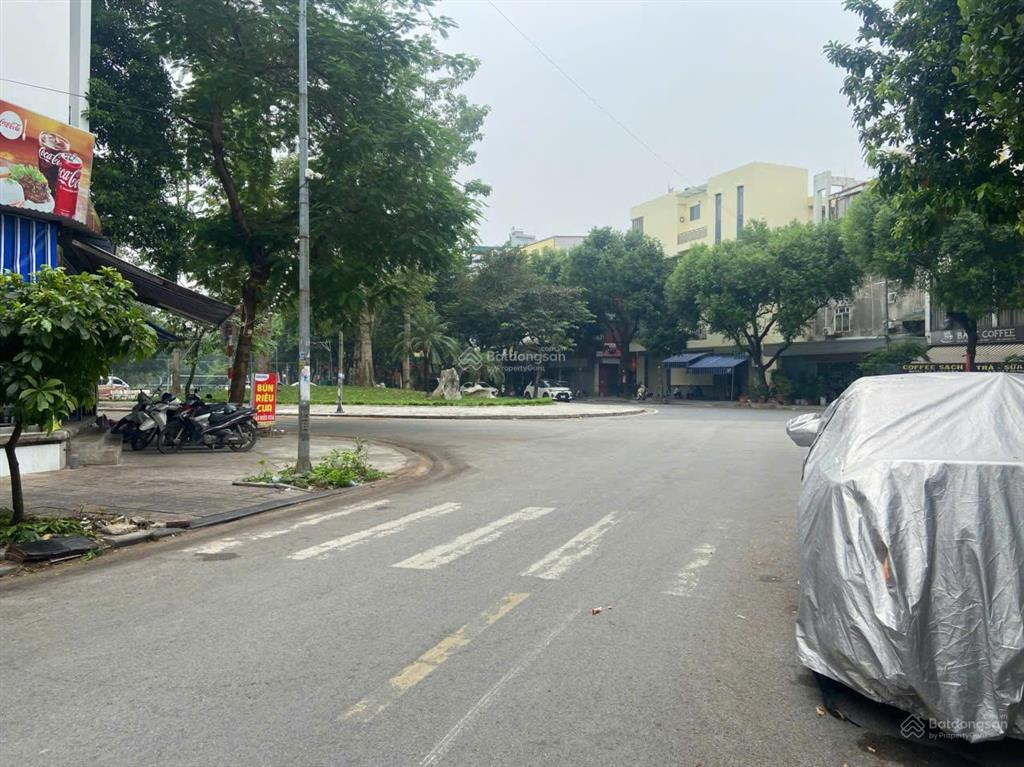 Liền kề văn phú 68m 4t, trục chính kinh doanh, gần công viên trường học chỉ nhỉnh 15 tỷ