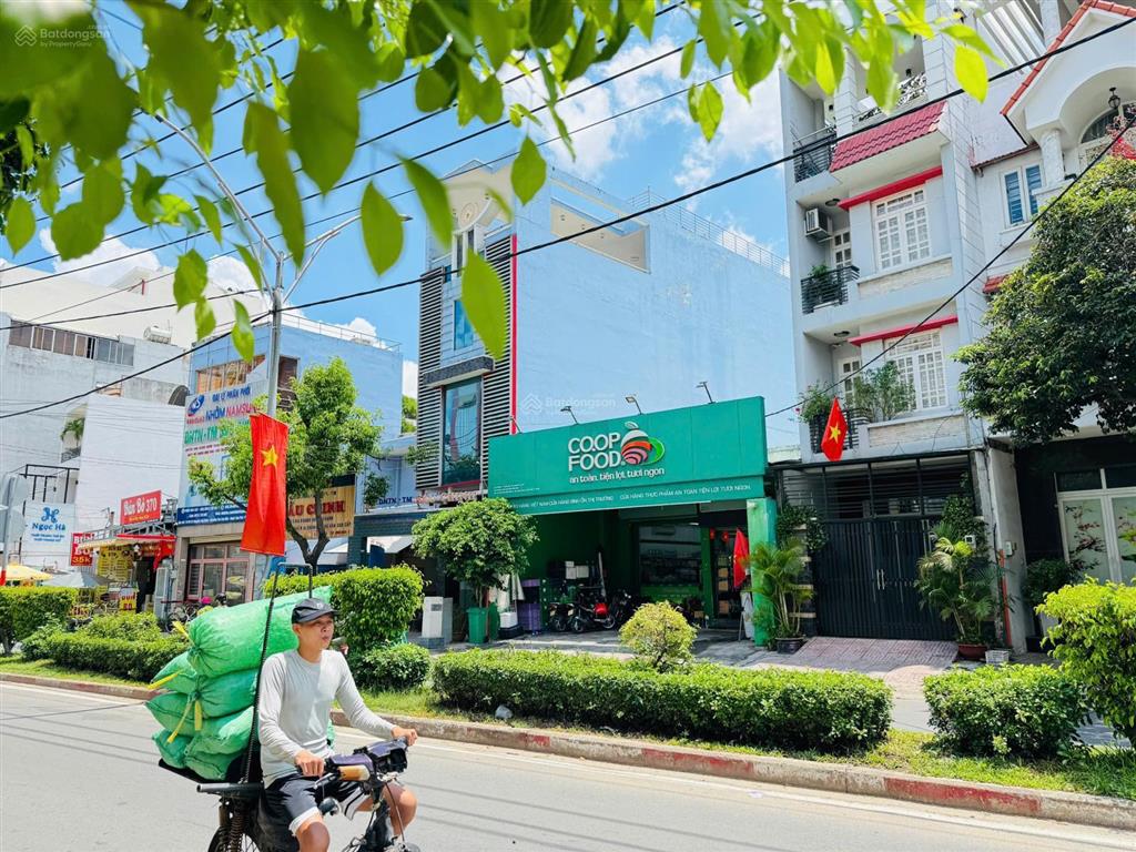 Mặt tiền kinh doanh đường nguyễn cửu đàm, ngay tân sơn nhì. (dt 8.4x25.5m cấp 4). giá 42 tỷ