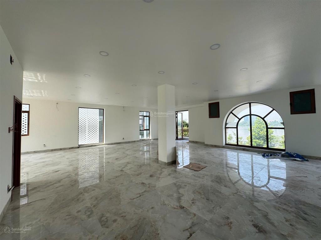 65 tỷ giảm mạnh về 48tỷ, biệt thự rẻ nhất mặt tiền hoa lan pn  (8 x20m) 4 lầu, hđt 150tr