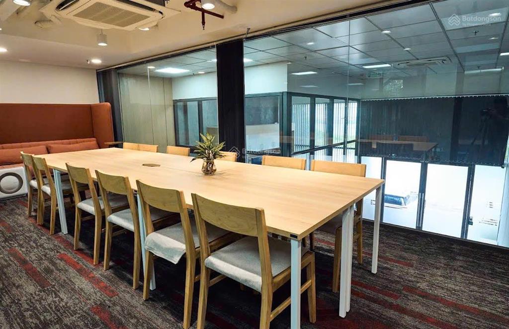 Quá rẻ 95triệu/m2  chủ nhà cần bán ngay nguyễn thái sơn, gv  dt (8x26) xd hầm 6 tầng  giá 18tỷ