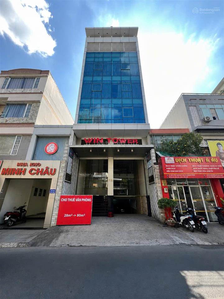 Cần bán tòa building đẹp hiếm có ngay sân bay, dt 8 x 20  hầm 7 lầu  hđt 160  giá 45 tỷ