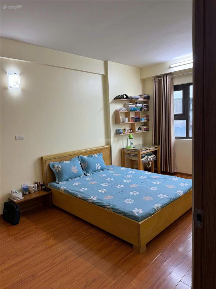 Bán căn hộ 65m2  2pn/2vs full đồ sẵn ở, view cầu nhật tân, sông hồng giá 5.2 tỷ.  0948 589 ***
