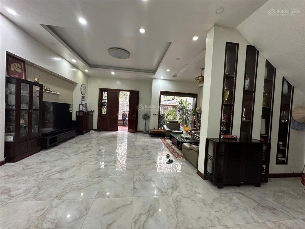 Bán bt tại đường lưu hữu phước, 285 triệu/m2, 200m2, đẹp xuất sắc