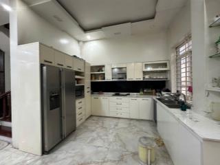 Bán bt tại đường lưu hữu phước, 285 triệu/m2, 200m2, đẹp xuất sắc
