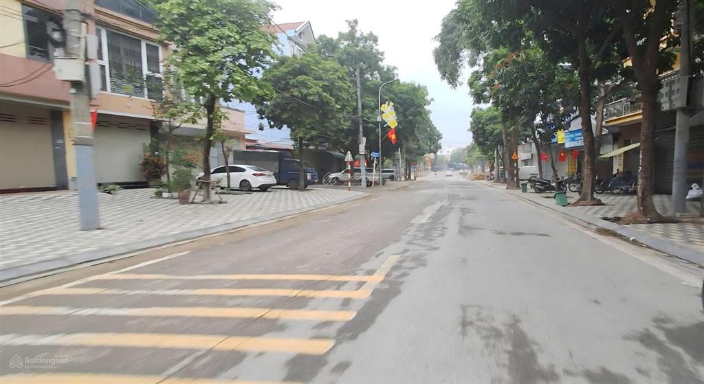Bán đất dục tú 57m mt đẹp ngõ thông