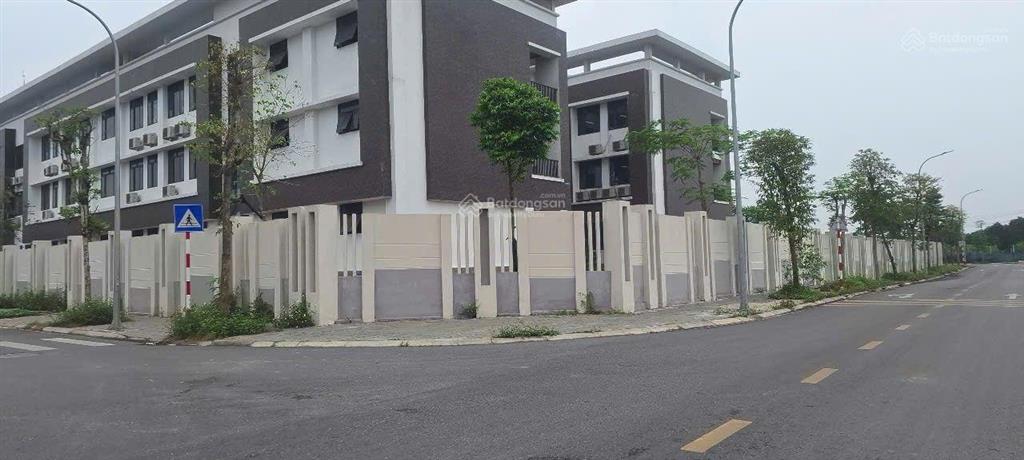 Bán đất 62m việt hùng thoáng trước sau trung tâm tiện ích