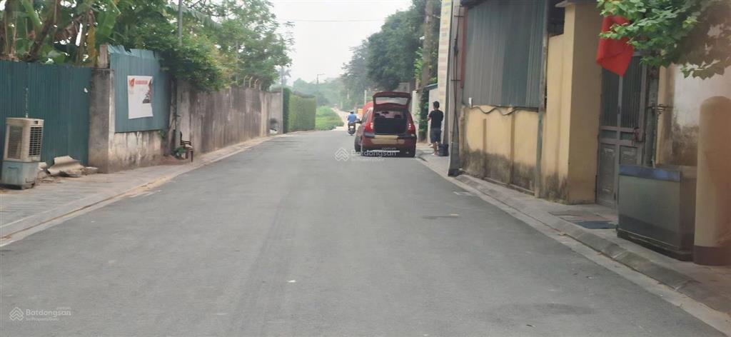 Bán đất 84m ô tô vào tận nơi, gần nhật tân triển lãm