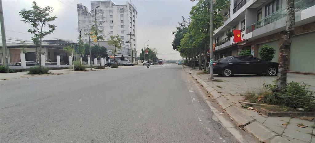 Bán nhà ngộp bank tiên dương 150m2, mặt tiền hơn 10m full thổ cư