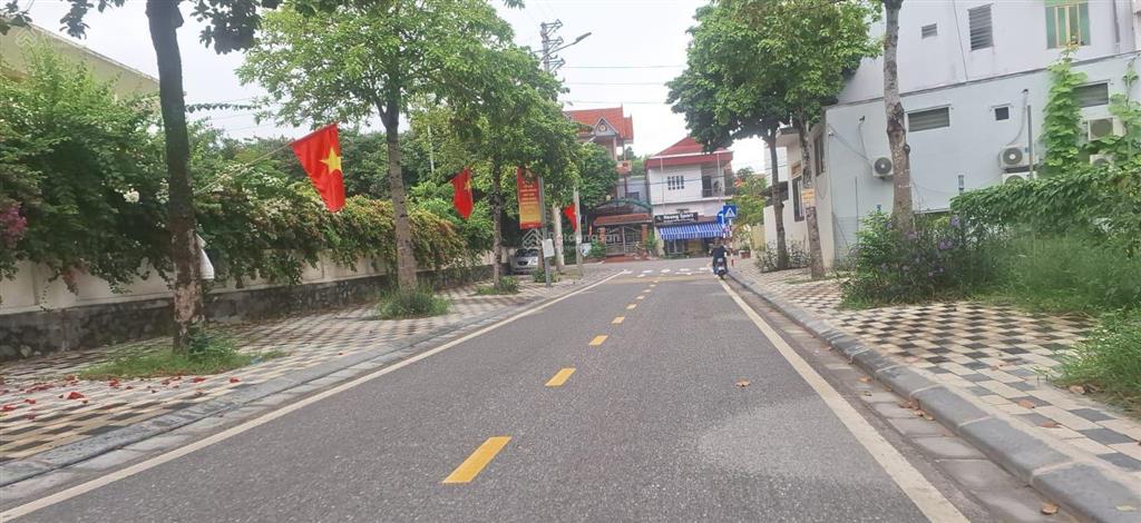 Bán gấp lô góc 100m full thổ cư tại cổ loa, giá chỉ hơn 60 triệu/m