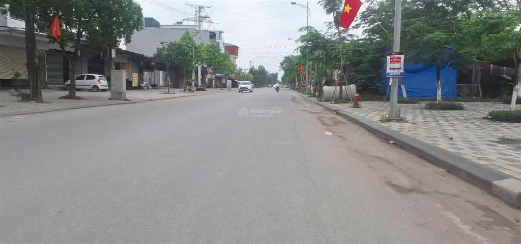 Bán đất lô góc dục tú, vị trí đẹp, đón đầu hạ tầng