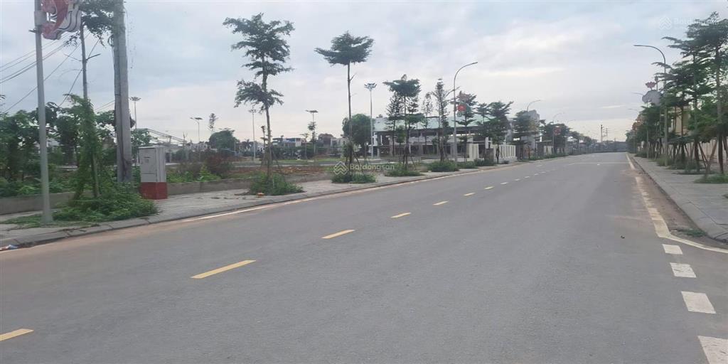 Bán đất mai hiên view hồ, 82m, sát vin cổ loa