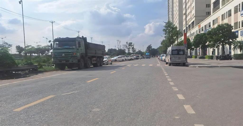 Bán đất đông hội có nhà 3 tầng và sân rộng