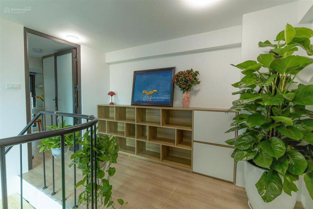 Cho thuê căn hộ duplex 2 ngủ 1 khách, đầy đủ đồ, view thoáng, 50m2, kv trung kính từ 8.5 triệu