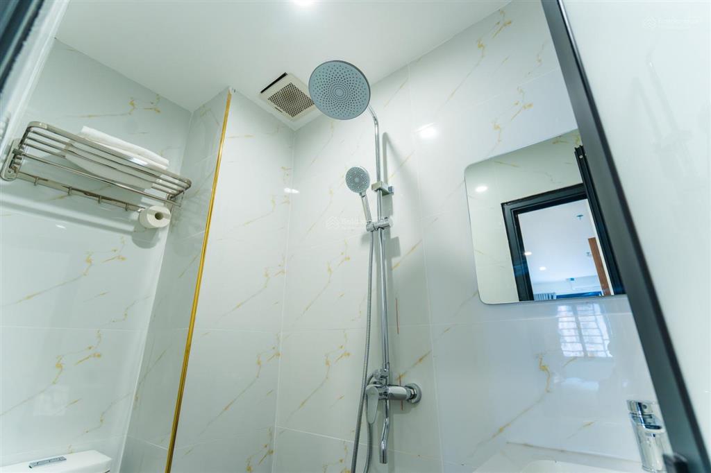 Cho thuê căn hộ 1 ngủ, ô tô đỗ cửa, mới cứng, 40m2 khu vực đình thôn.  0979 769 ***