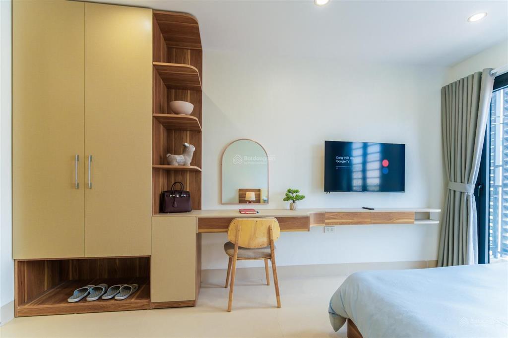 Cho thuê căn hộ 1 ngủ, ô tô đỗ cửa, mới cứng, 40m2 khu vực đình thôn.  0979 769 ***