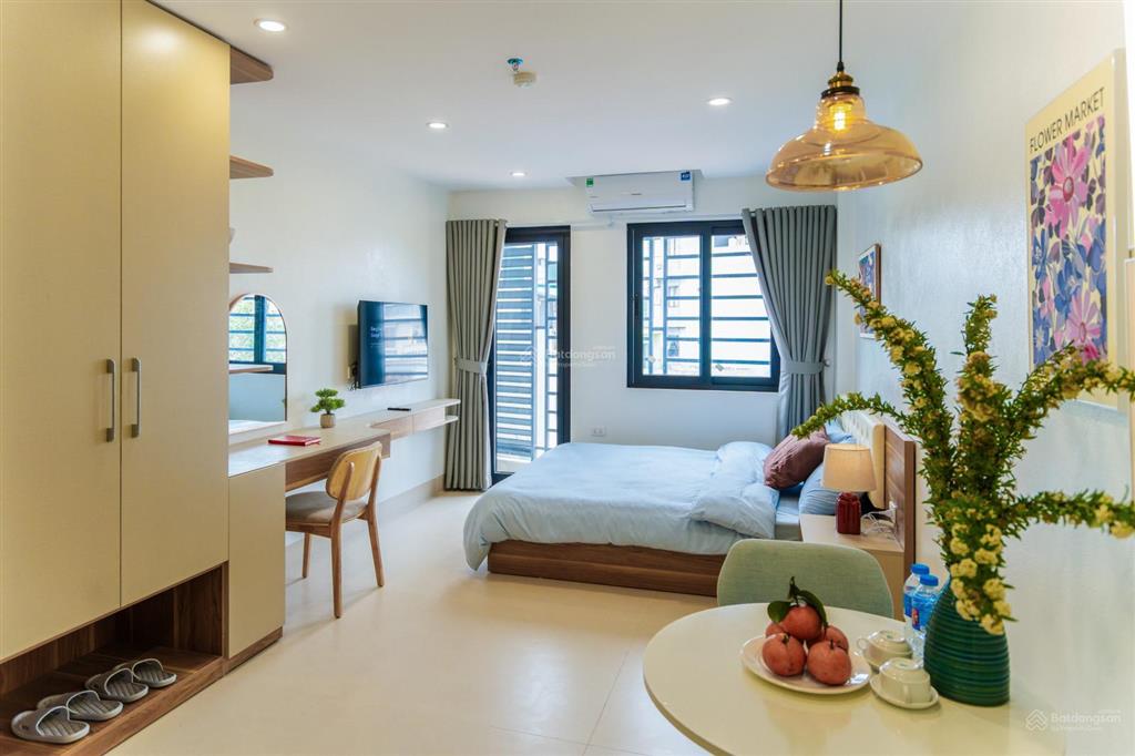 Cho thuê căn hộ 1 ngủ, ô tô đỗ cửa, mới cứng, 40m2 khu vực đình thôn.  0979 769 ***
