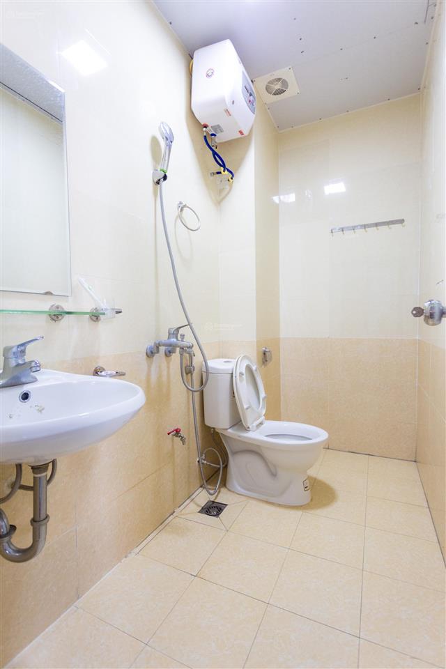 Cho thuê căn hộ đủ đồ cửa sổ thoáng, 4.1tr, 30m2 kv đình thôn, gần trần văn lai.  0979 769 ***
