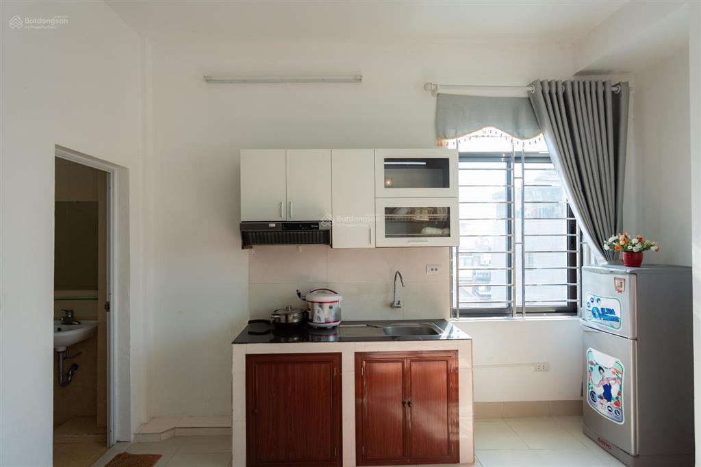 Cho thuê căn hộ đủ đồ cửa sổ thoáng, 4.1tr, 30m2 kv đình thôn, gần trần văn lai.  0979 769 ***