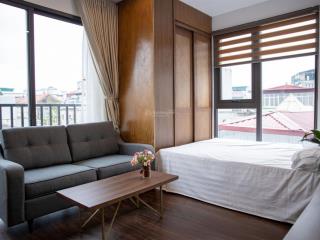 (vào ở ngay) cho thuê căn hộ đủ đồ, ban công thoáng 30m², đào tấn từ 6 triệu.  0979 769 ***